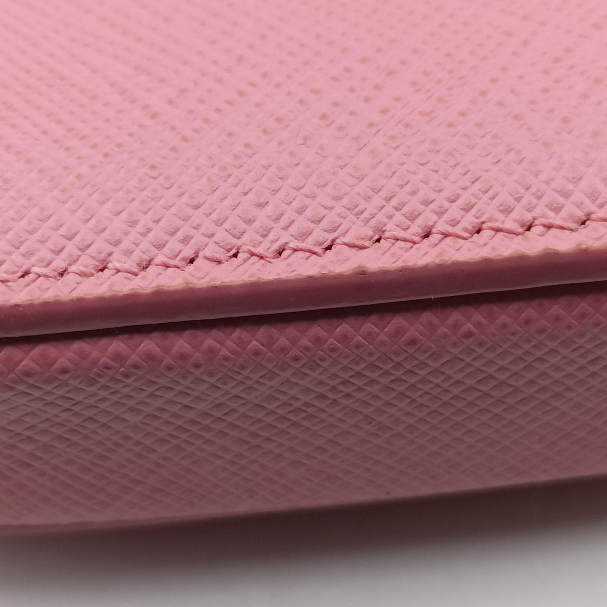 Phone Pouch Pink Saffiano Leather 85 Nフォンポーチ ピンク サフィアーノ レザー 85 N