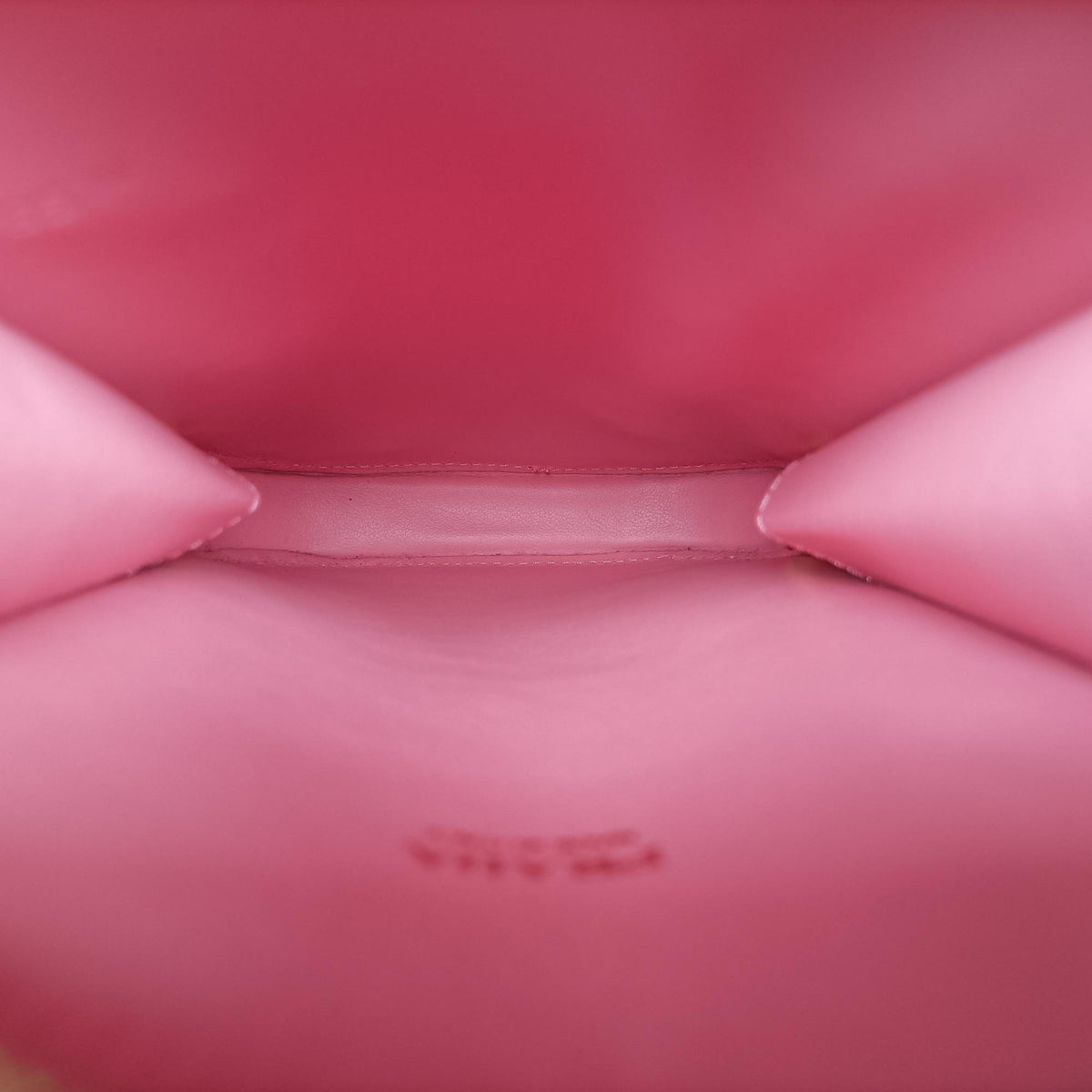 Phone Pouch Pink Saffiano Leather 85 Nフォンポーチ ピンク サフィアーノ レザー 85 N