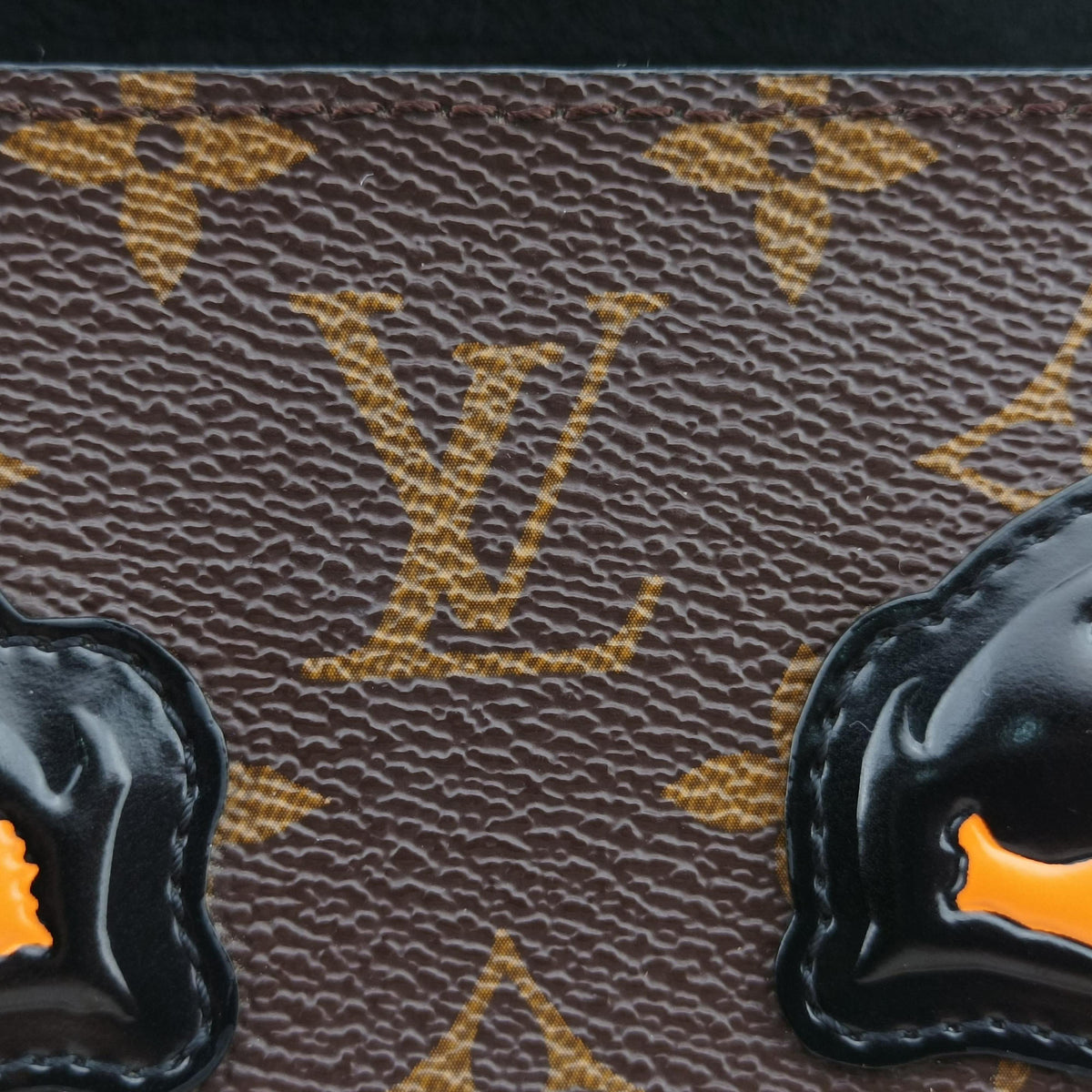 Pochette Kabuki Mask Red × Brown Monogram Canvas × Epi Leather M43527 DU4127ポシェット・カブキ マスク カブキマスクプリント / レッド × ブラウン モノグラム・キャンバス × エピ・レザー M43527 DU4127