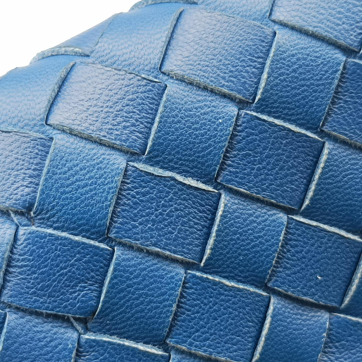 Intrecciato Blue lambskin B02553741Vイントレチャート ブルー ラムスキン B02553741V