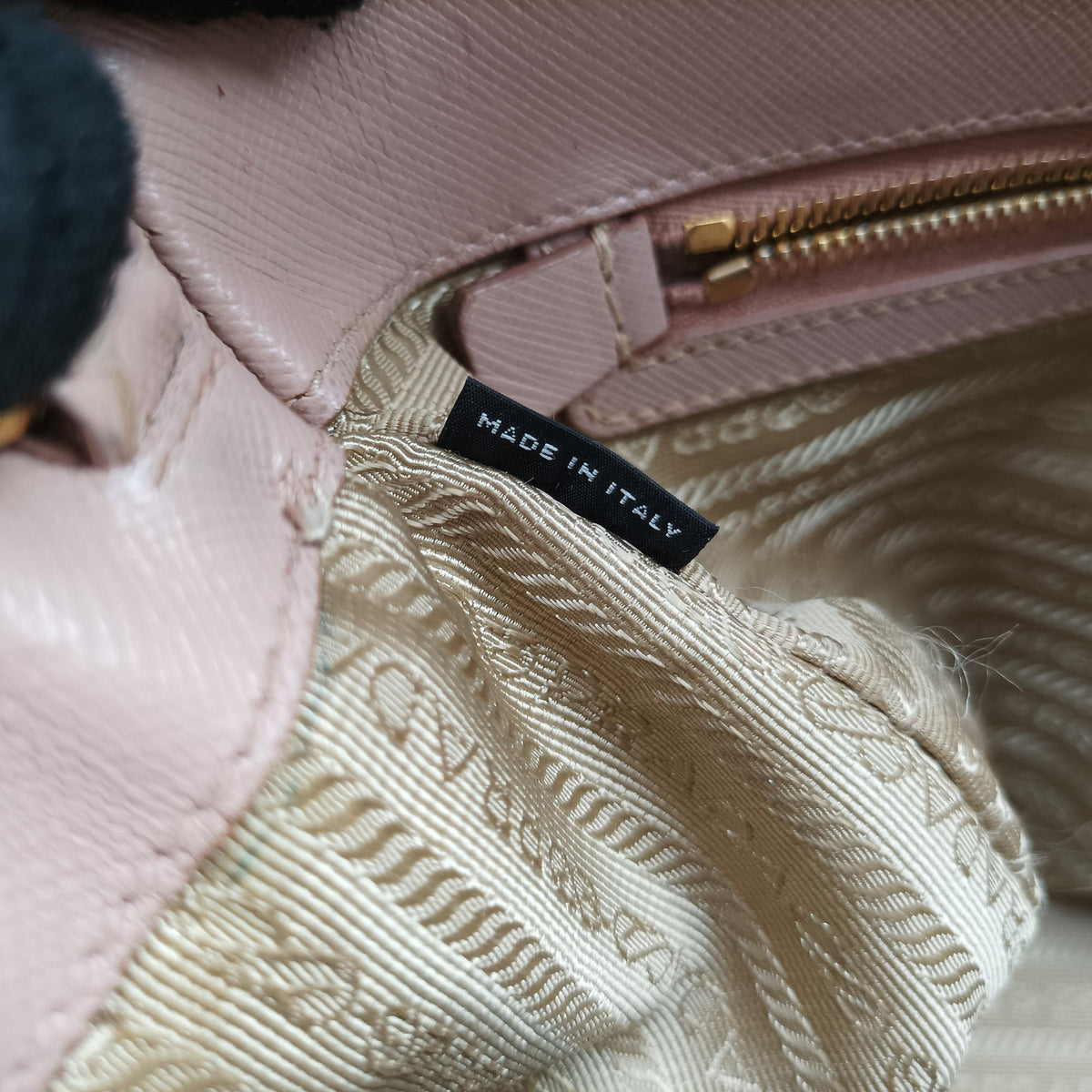 Galleria Pink SAFFIANO Leather BN1786 180ガレリア ピンク サフィアーノレザー BN1786 180
