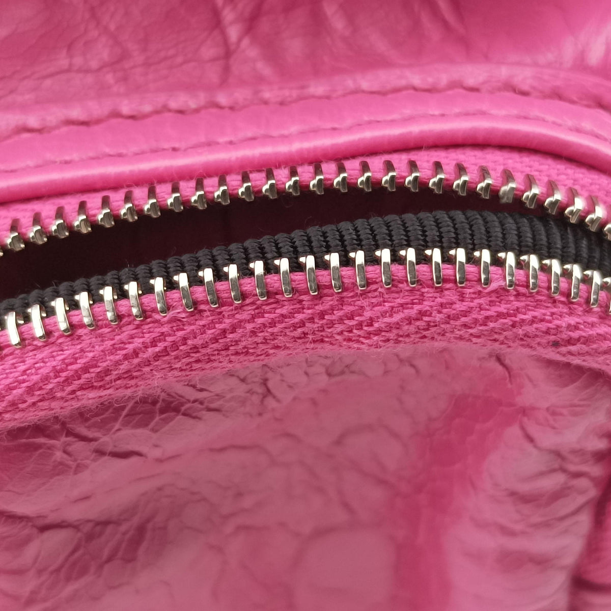 Superbusy XS Sling Bag Pink leather 762516 762516.5639.O.568008スーパービジー XS スリング バッグ ピンク レザー 762516 762516.5639.O.568008