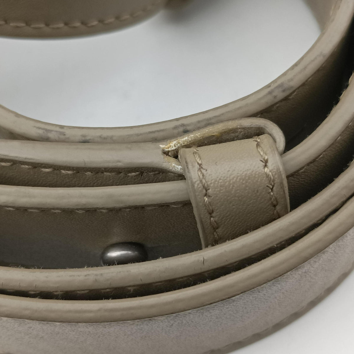 The Arco Briefcase khaki lambskin B09132339Xザ アルコ ブリーフケース カーキ ラムスキン B09132339X