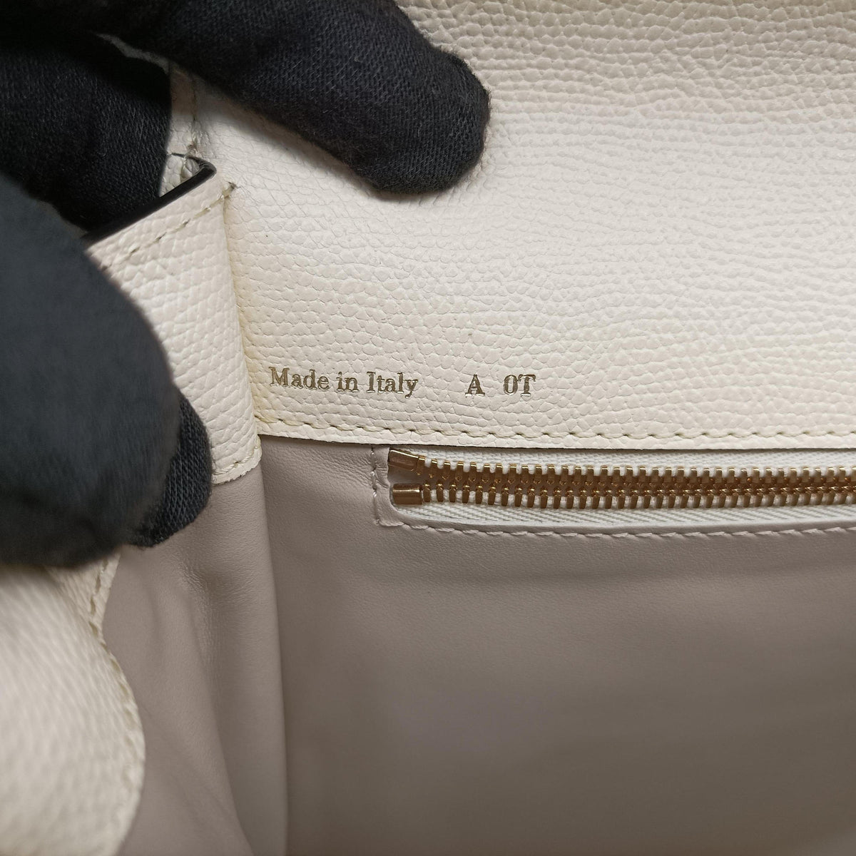 Iside White x Multi Leather N 502224イジィデ ホワイト x マルチ レザー N 502224