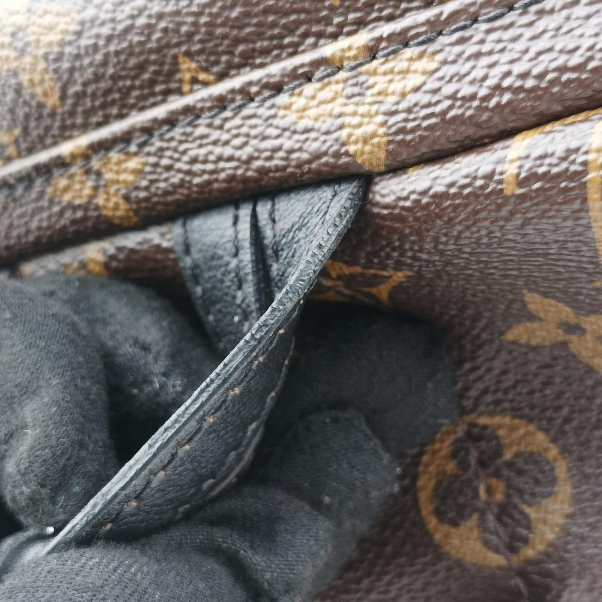 Palm Springs Backpack PM Monogram x Noir Monogram Canvas M41560 TR3186パームスプリングス バックパックPM モノグラム×ノワール モノグラム キャンバス M41560 TR3186