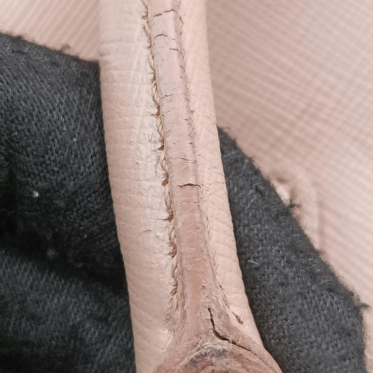 Galleria Pink SAFFIANO Leather BN2274 100ガレリア ピンク サフィアーノレザー BN2274 100