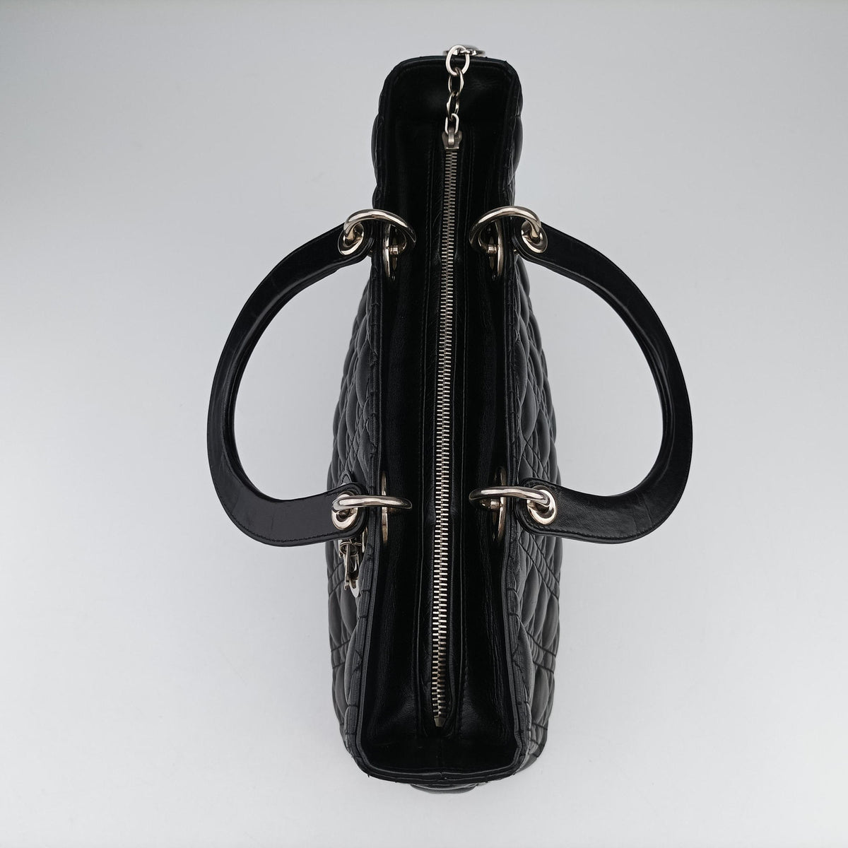 Lady Dior Black lambskin 01-MA-1110レディディオール ブラック ラムスキン 01-MA-1110