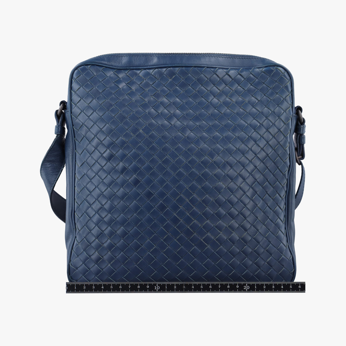Intrecciato Navy lambskin B063228950イントレチャート ネイビー ラムスキン B063228950