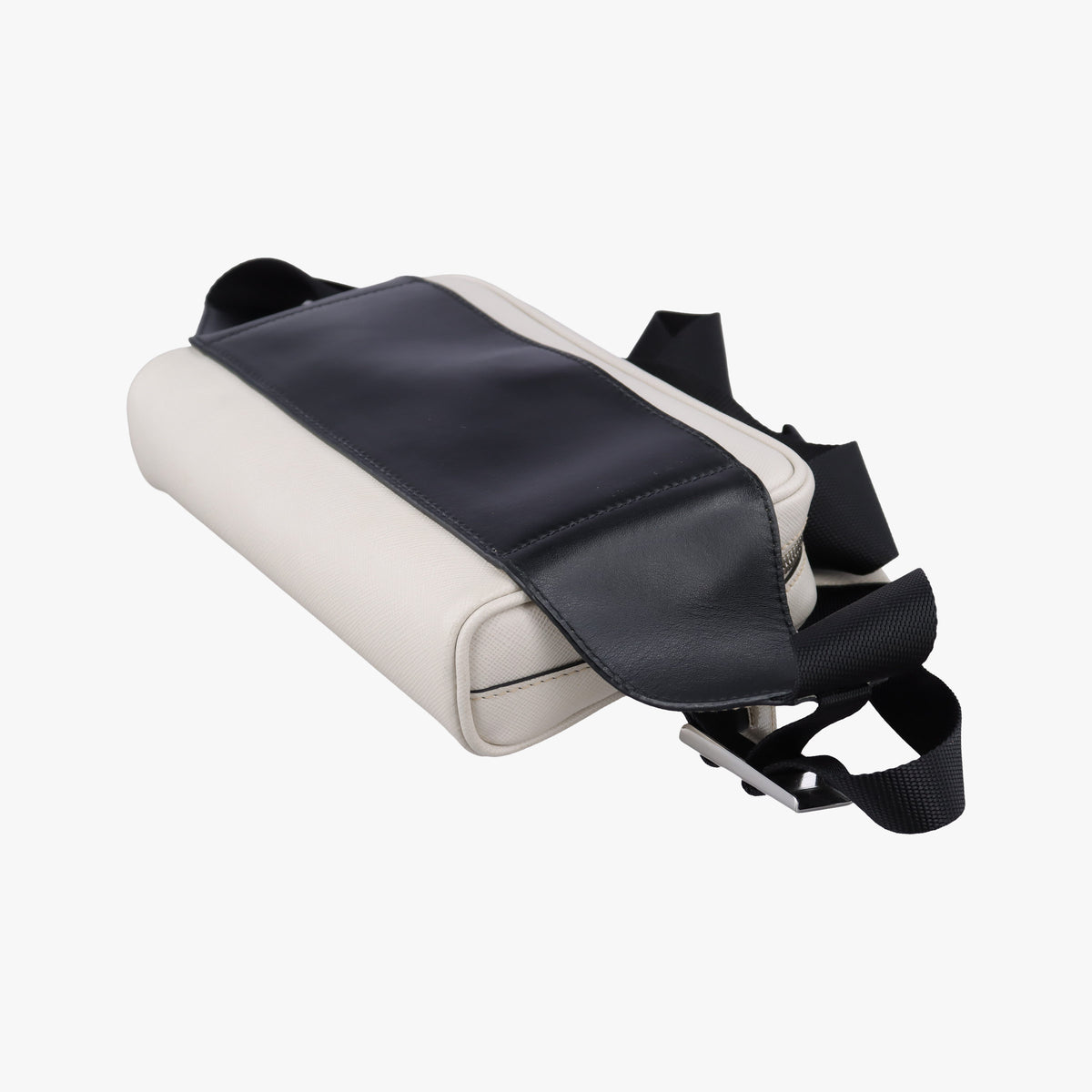 Triangle Logo White Saffiano Leather 2VL012 56 8トライアングル ロゴ ホワイト サフィアーノレザー 2VL012 56 8