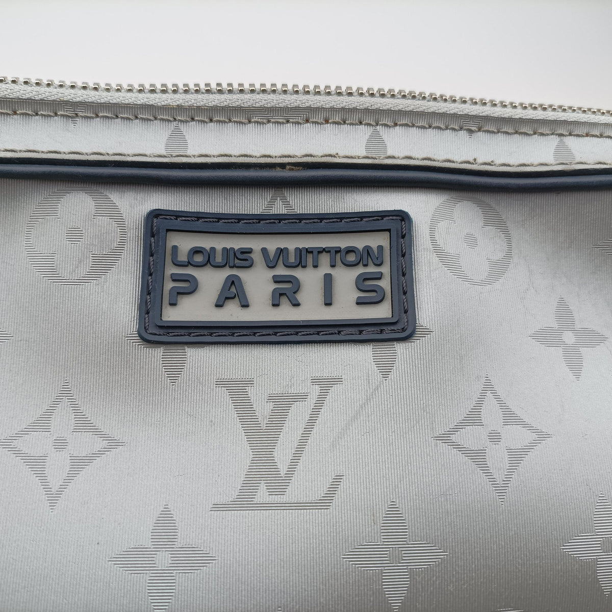 Alpha Messenger Grey Monogram Satellite M44169 CA4138アルファ メッセンジャー グレー モノグラム サテライト M44169 CA4138