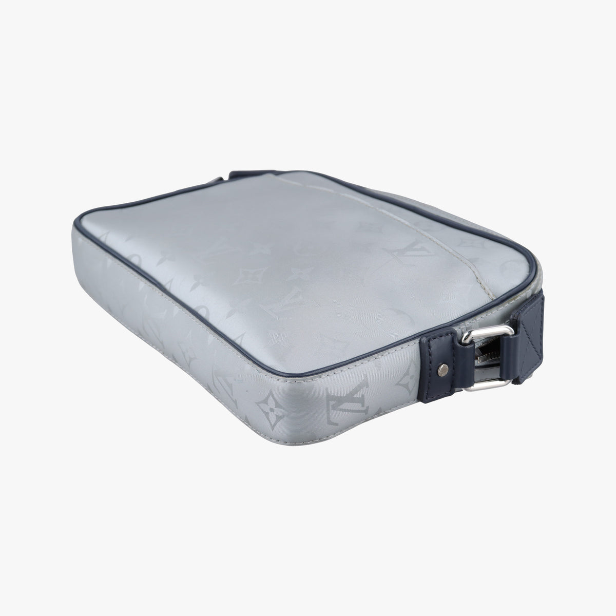 Alpha Messenger Grey Monogram Satellite M44169 CA4138アルファ メッセンジャー グレー モノグラム サテライト M44169 CA4138