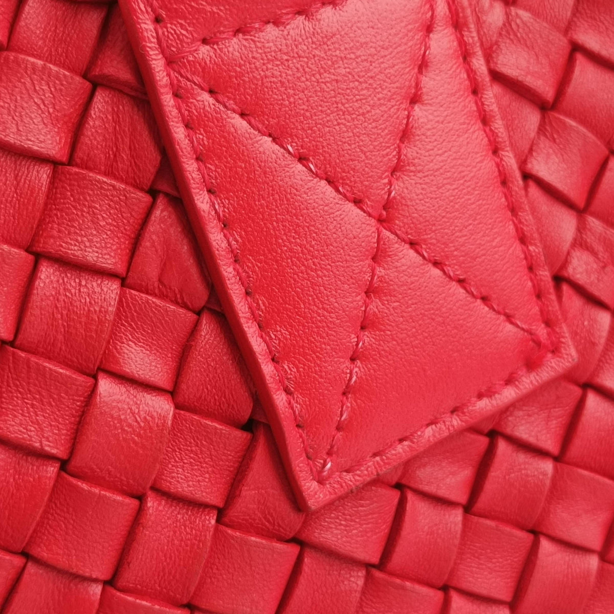 Cabat intrecciato Red lambskin 141498 V9131 6500カバッティントレッチャート レッド ラムスキン 141498 V9131 6500