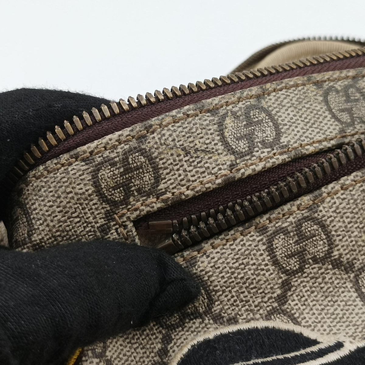 GG Supreme Courrier Brown PVC coated canvas 529711 B026612158GGスプリーム クーリエ UFOワッペン ブラウン PVCコーティングキャンバス 529711 B026612158