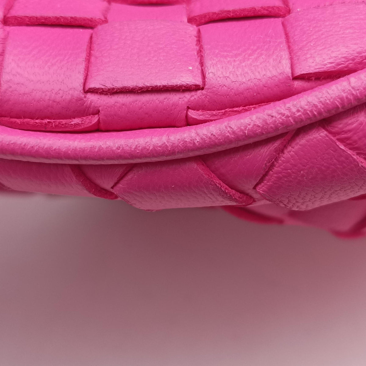 Intrecciato Rose lambskin B053849120イントレチャート ローズ レッド ラムスキン B053849120