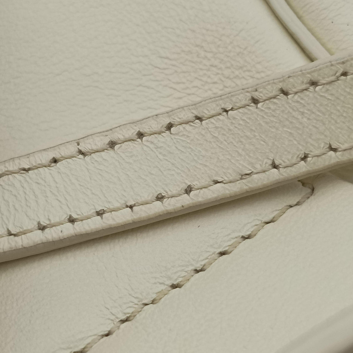 FAYE mini White leather 02185765-5フェイ ミニ ホワイト レザー 02185765-5