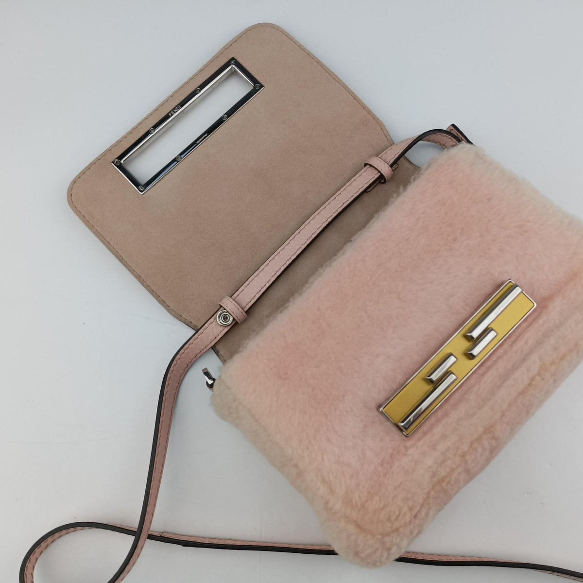 3 BAGUETTE Pink fur 8BR757 8BR757.5C1.159.92903(トレ)バゲット ピンク ファー 8BR757 8BR757.5C1.159.9290