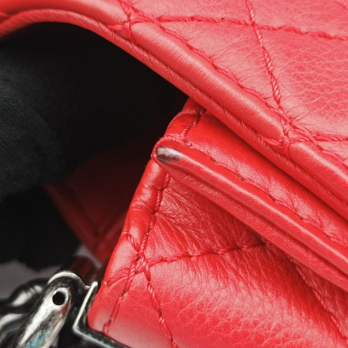 BOY CHANEL Red Leather A67948 18786584ボーイシャネル レッド レザー A67948 18786584