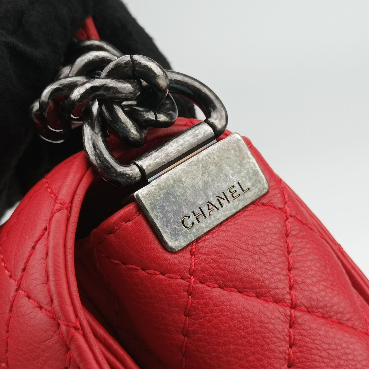 BOY CHANEL Red Leather A67948 18786584ボーイシャネル レッド レザー A67948 18786584