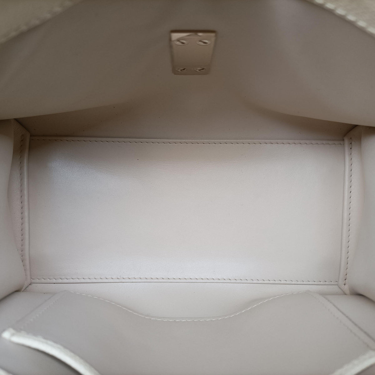 Iside White × Black Calfskin N 489349イジィデ ホワイト × ブラック カーフスキン N 489349