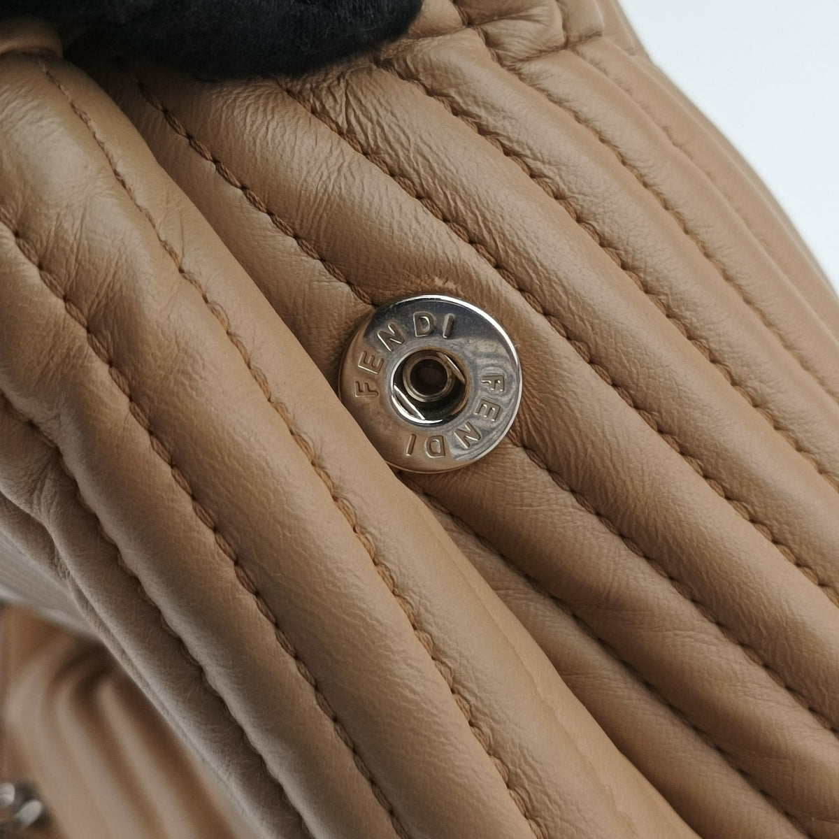 Dotcom Click Small Beige Leather 8BN299 8BN299.U9M.178.8007ドットコム クリック スモール ベージュ レザー 8BN299 8BN299.U9M.178.8007