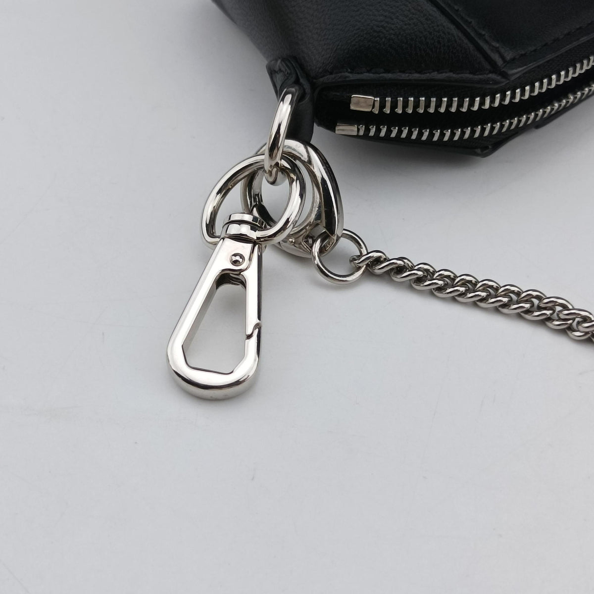 Antigona Black Leather GA E 0250アンティゴナ ブラック レザー GA E 0250