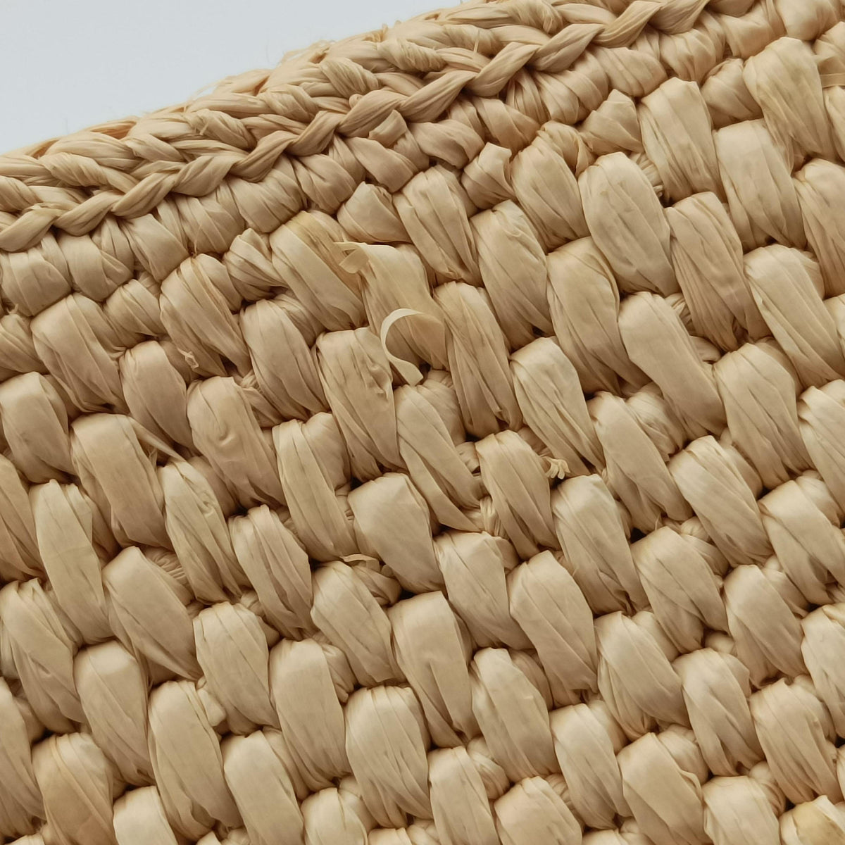 Font Tote Mini Beige Raffia A685V46X01 822416フォント トート ミニ ベージュ ラフィア A685V46X01 822416
