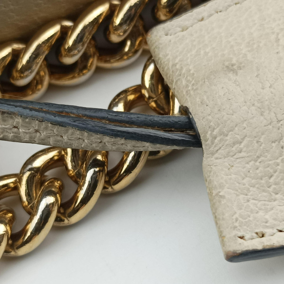 Padlock White Leather 432182 D028896273パドロック ホワイト レザー 432182 D028896273