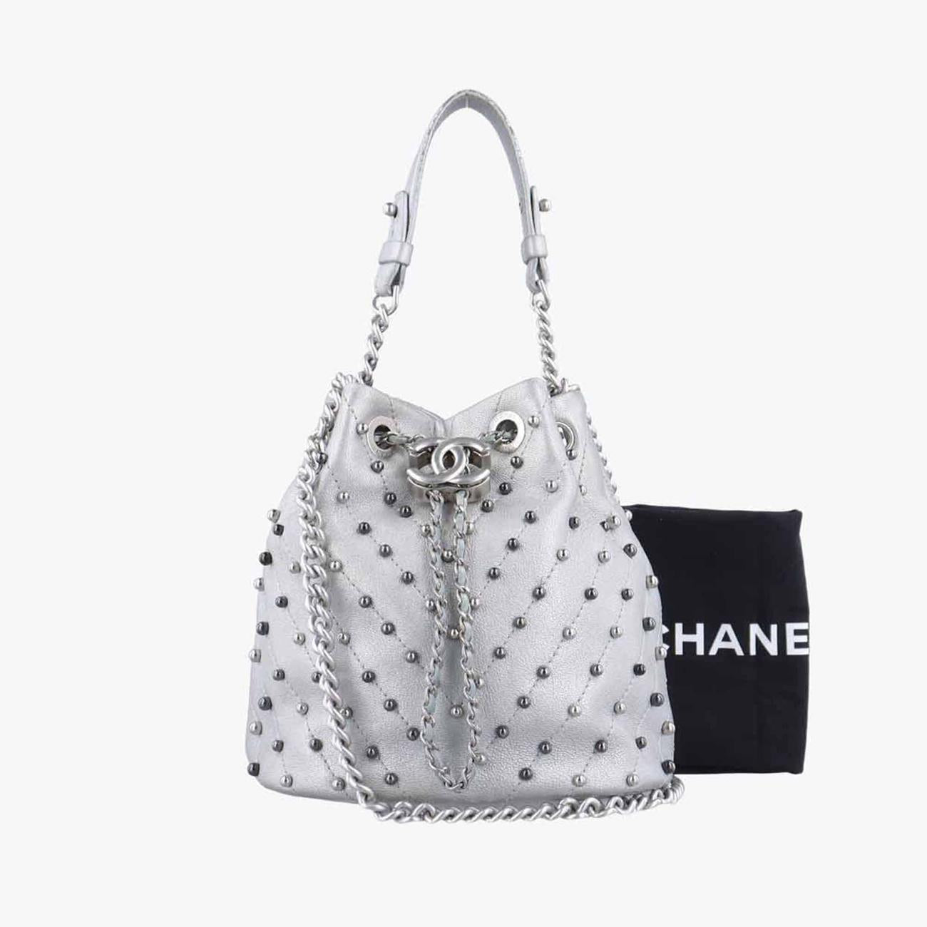シャネル Chanel ショルダーバッグ レディース スタッドウォーズ バケット シルバー レザー A91958 24865854