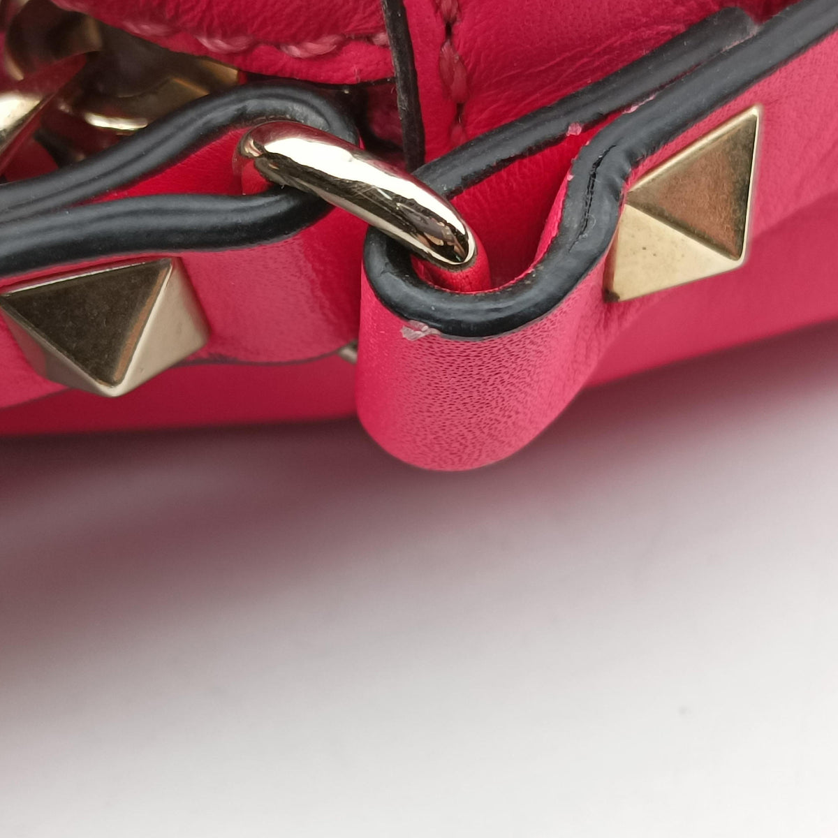 Rockstud Rose Leather TV H809BOL1ロックスタッズ ローズ レッド レザー TV H809BOL1