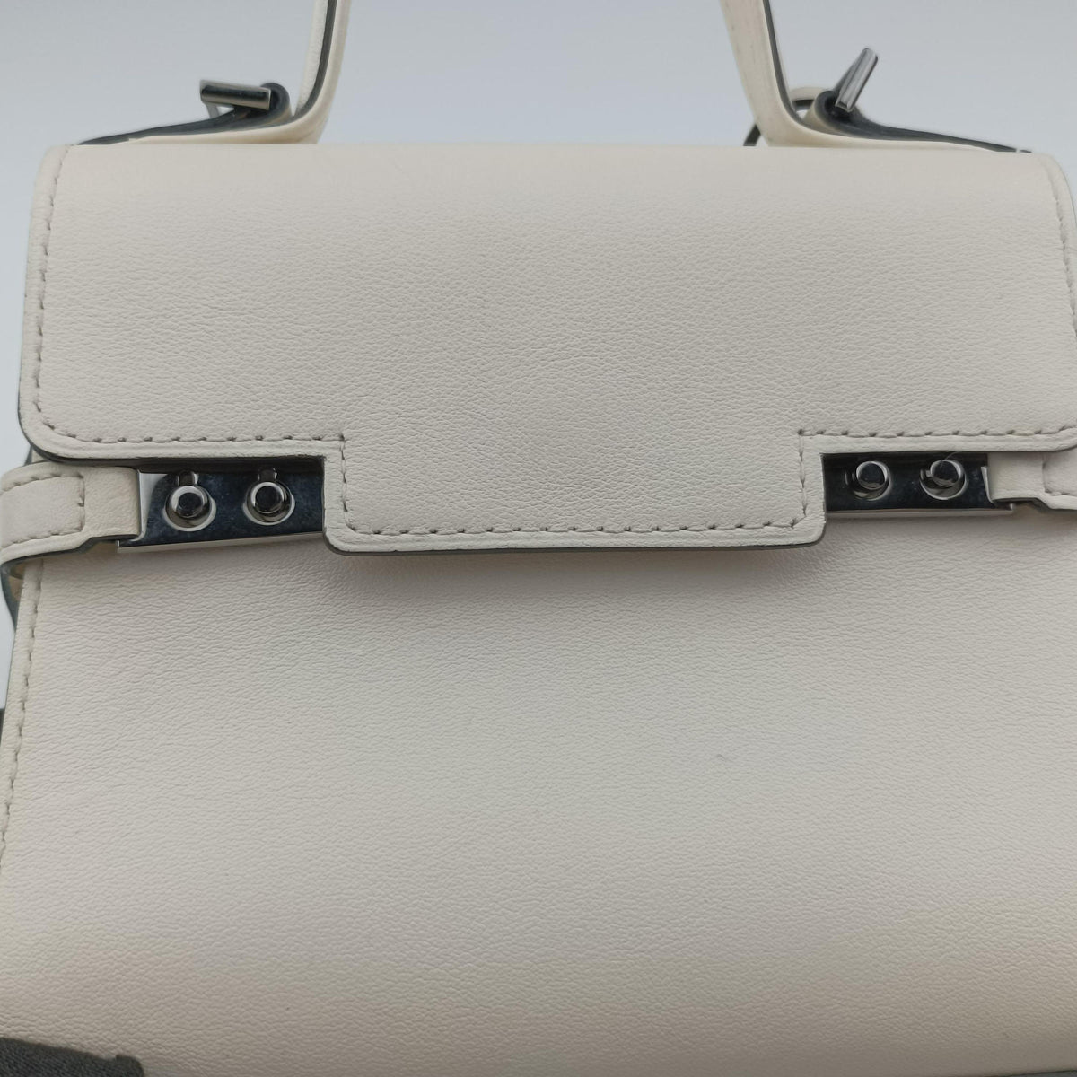 Tampete White Leather DO4Dタンペート ホワイト レザー DO4D