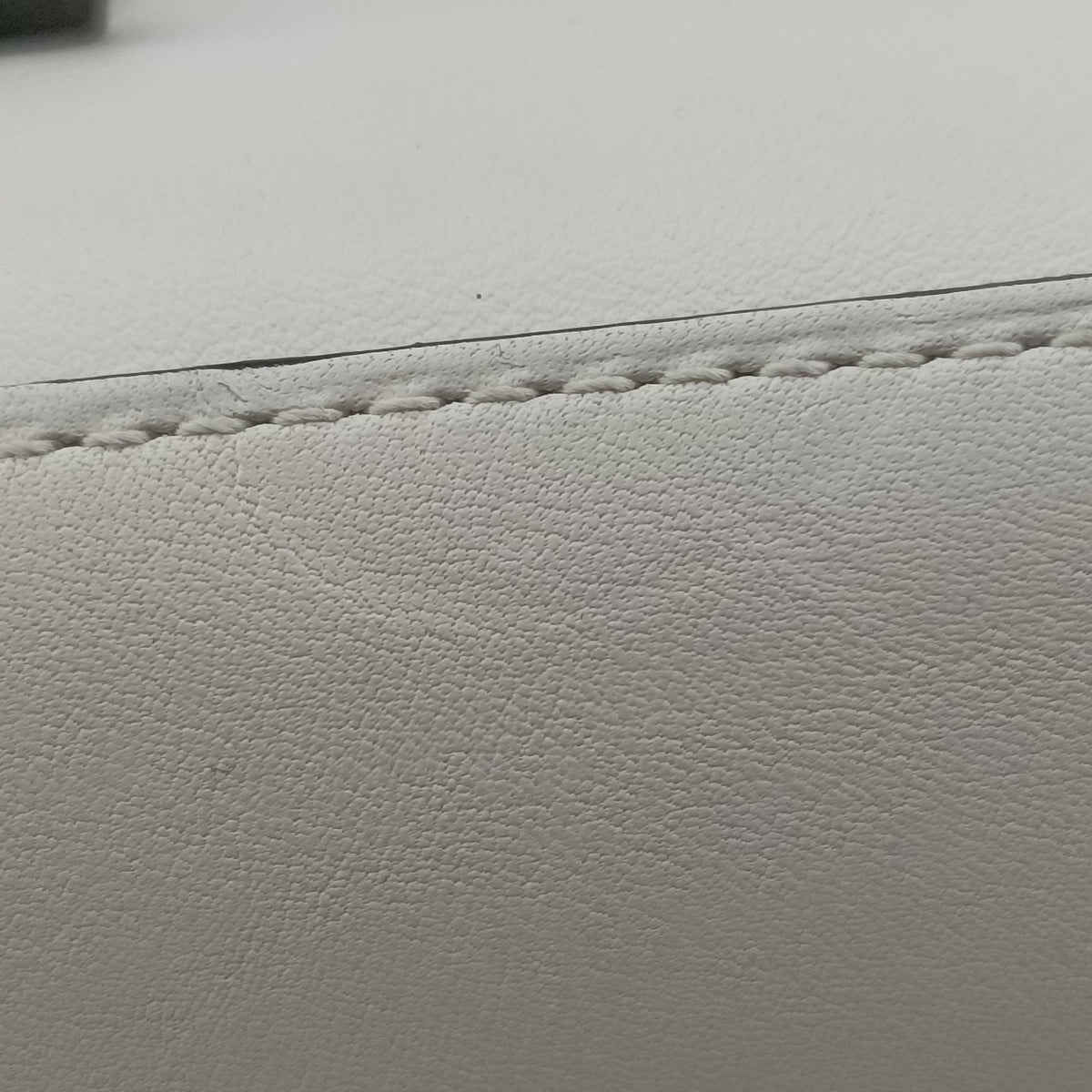 Tampete White Leather DO4Dタンペート ホワイト レザー DO4D