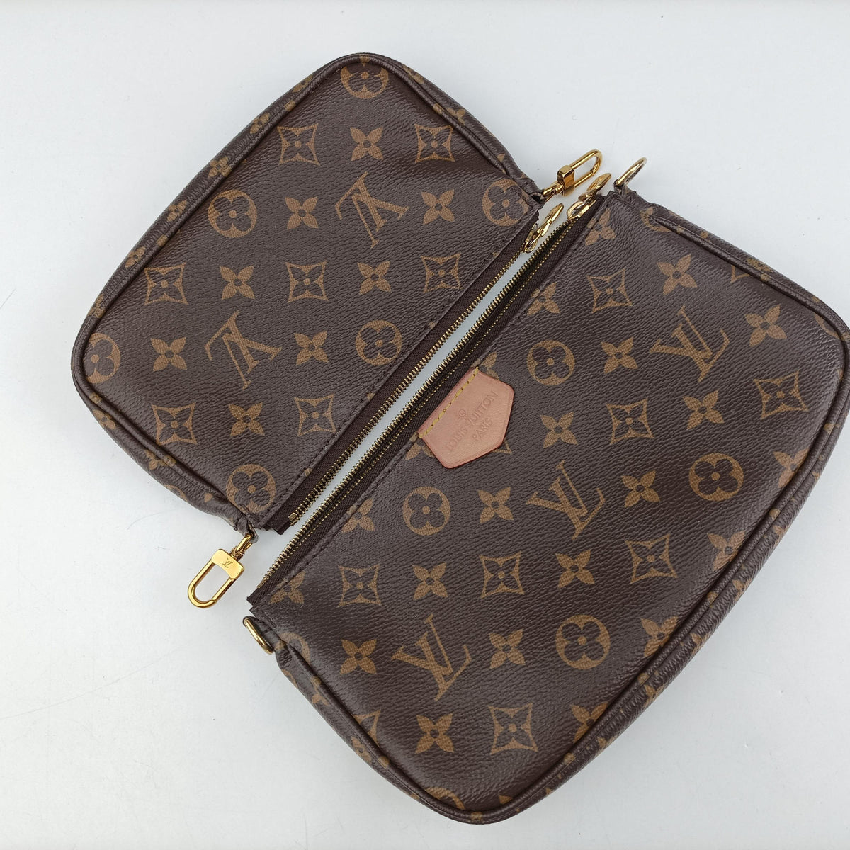MULTI POCHETTE ACCESSOIRES MARRON×ROSE CLAIRE Monogram Canvas M44840 DR4149ミュルティポシェットアクセソワール マロン×ローズ クレール モノグラムキャンバス M44840 DR4149