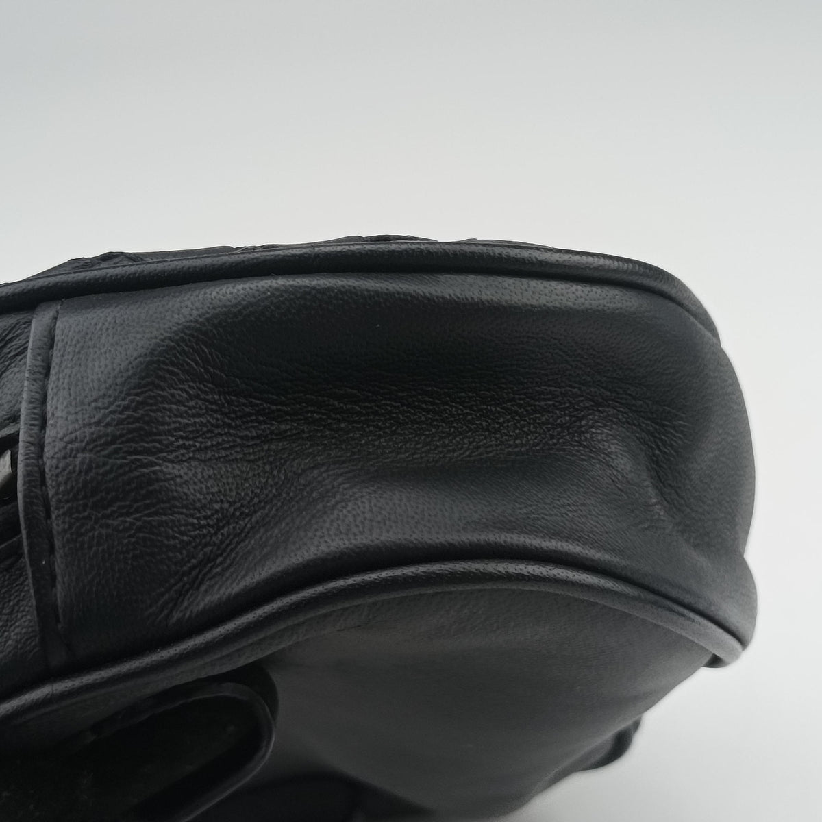 Intrecciato Black lambskin B07692054Jイントレチャート ブラック ラムスキン B07692054J