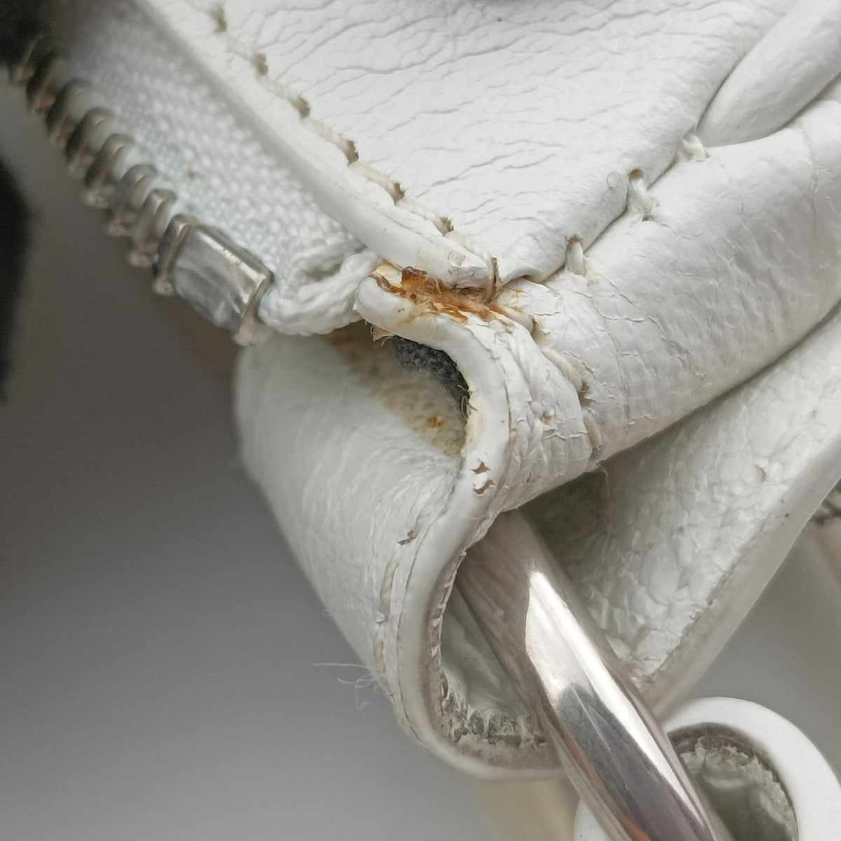 Le Cagole White lambskin 671307.9104.O.643888ルカゴール ホワイト ラムスキン 671307.9104.O.643888