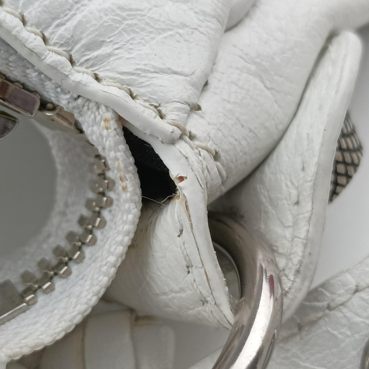Le Cagole White lambskin 671307.9104.O.643888ルカゴール ホワイト ラムスキン 671307.9104.O.643888