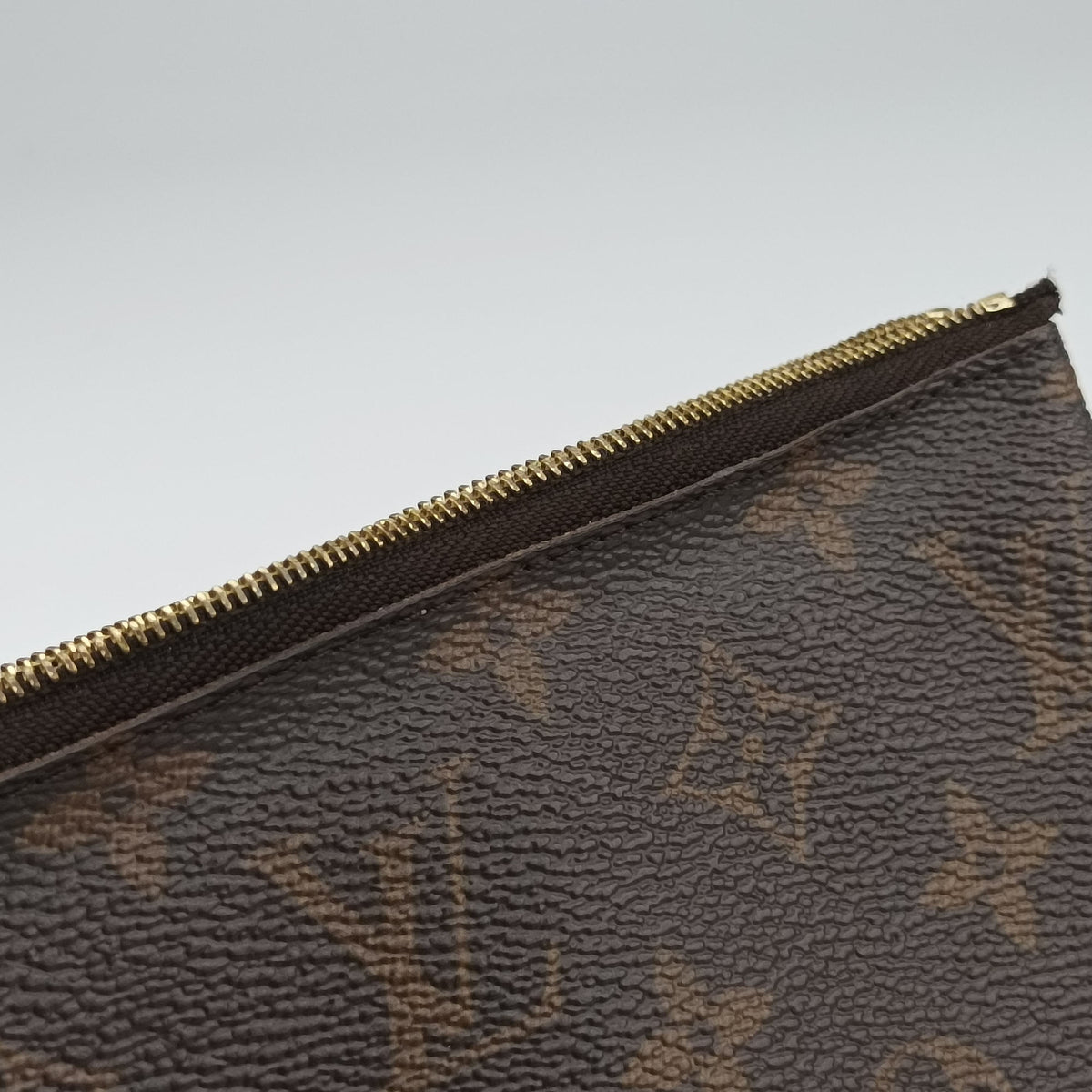 Pochette Double Zip Brown x Pink x Red Monogram canvas M63905 GI0179 IC Chipポシェットドゥーブルジップ ブラウン×ピンク×レッド モノグラム キャンバス M63905 GI0179 ICチップ