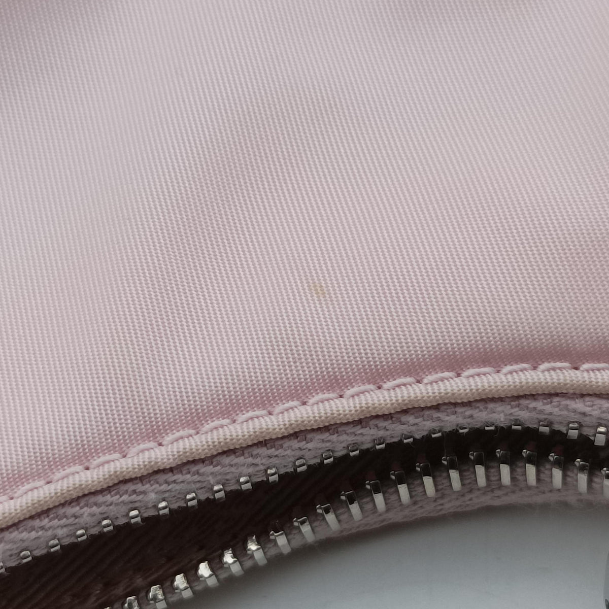 Re-Edition 2005 Re-Nylon Pink nylon 1BH204 25 Gリエディション 2005 リナイロン ピンク ナイロン 1BH204 25 G