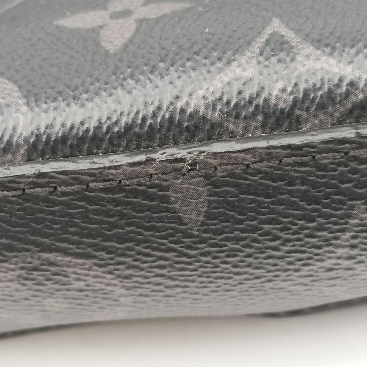 Trio Messenger Gris Monogram Shadow M46603 DU4230 IC Chipトリオ メッセンジャー グリ モノグラム シャドウ M46603 DU4230 ICチップ