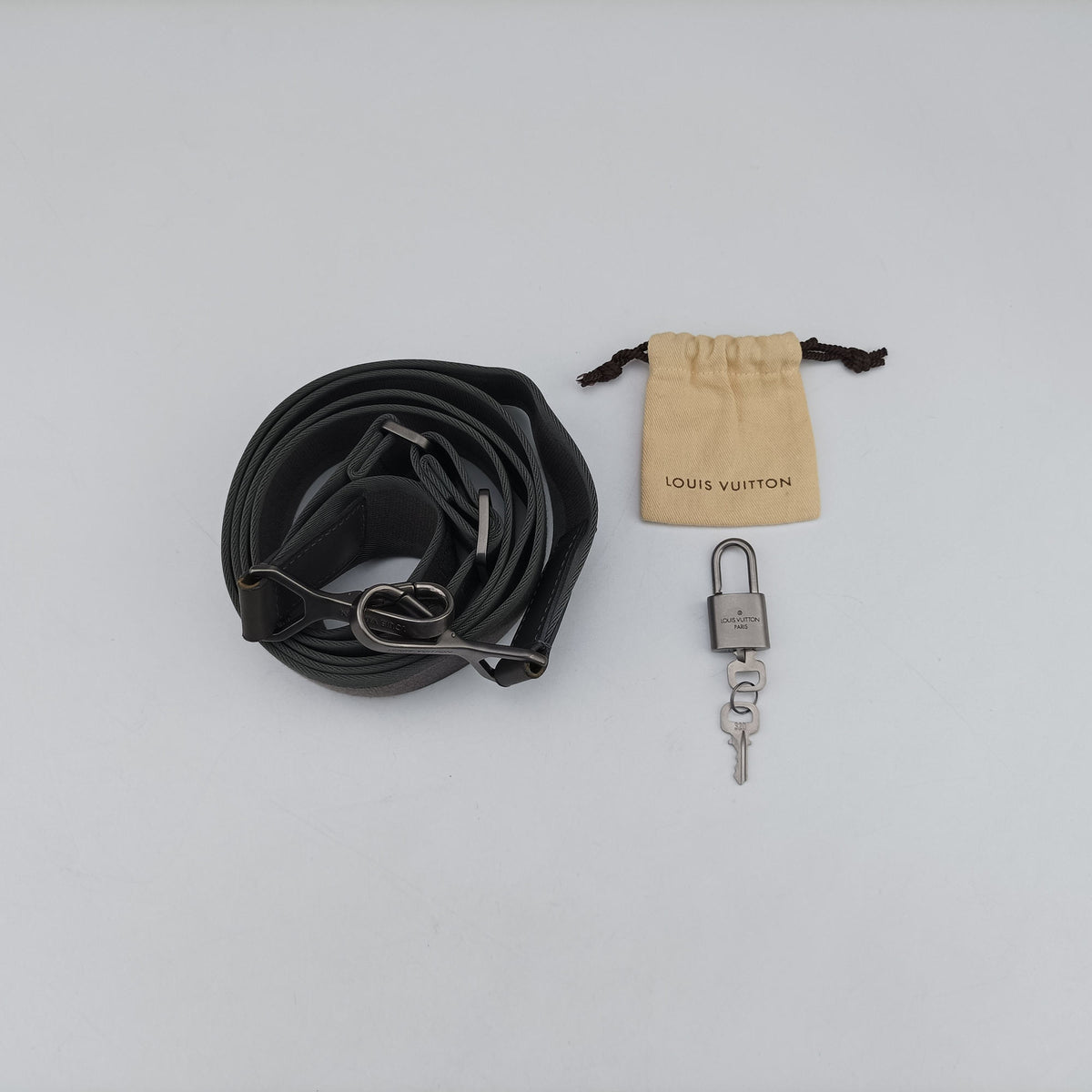 Keepall Bandouliere 45 Gray Damier Carbon N41323 Lot number unknownキーポルバンドリエール45 グレー ダミエカーボン N41323 製番不明