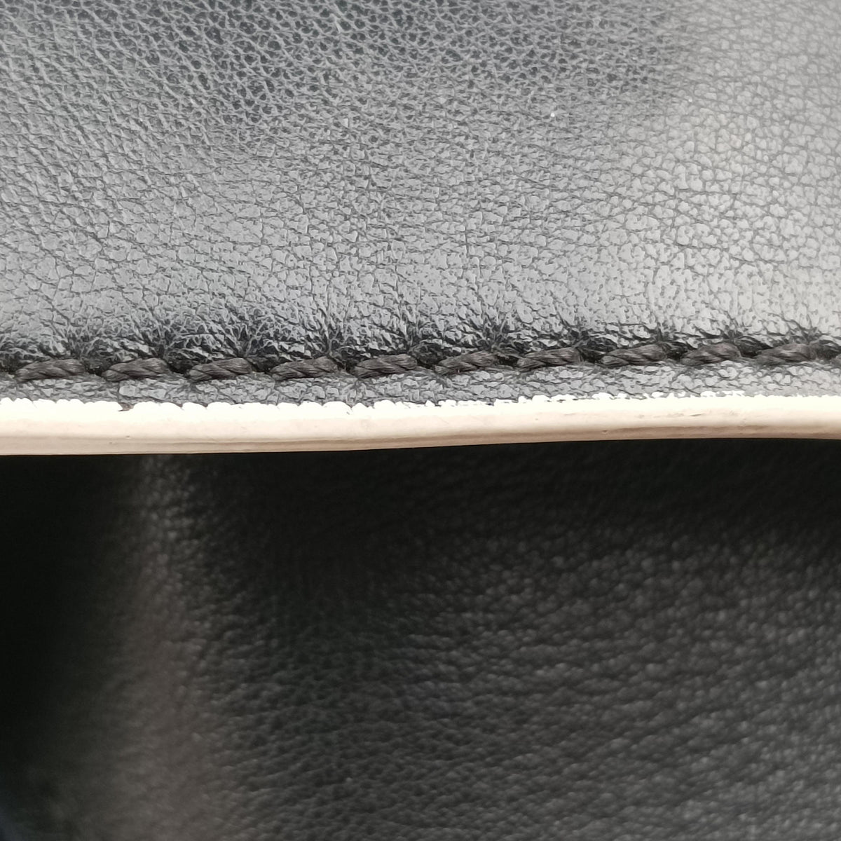 Petite 3Jours Black Leather 8BH333 8BH333.5C3 169.8465プチトロワジュール ブラック レザー 8BH333 8BH333.5C3 169.8465