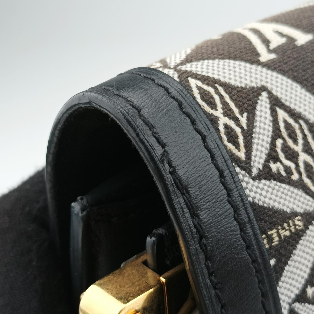DAUPHINE MM Black×White Monogram Jacquard M57211 GI3220ドーフィーヌ MM ブラック×ホワイト モノグラム ジャガード M57211 GI3220
