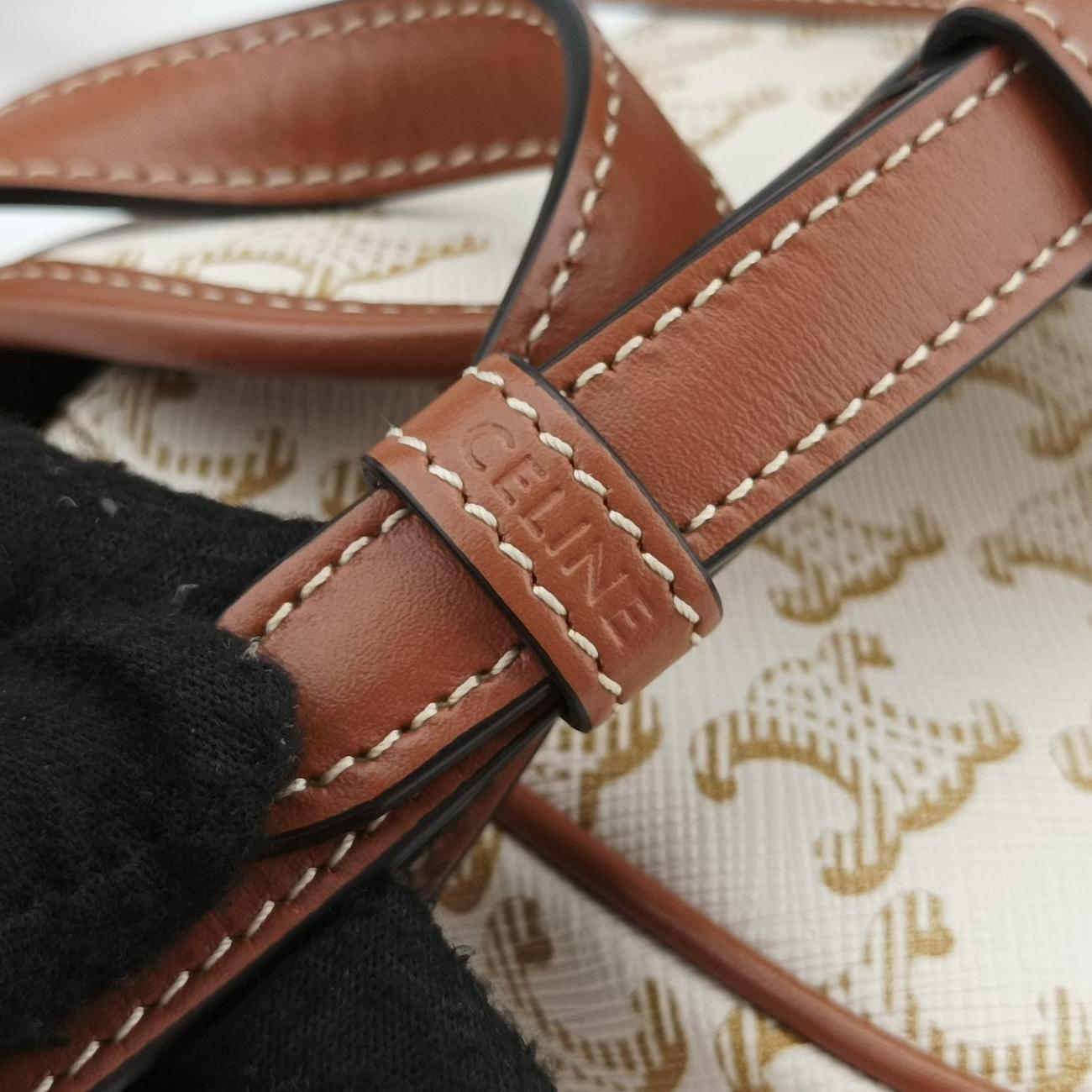 Triomphe Mini Besace White×brown PVC coated canvas  U-CU-5201ミニ ブザス トリオンフ ホワイト×ブラウン PVCコーティングキャンバス  U-CU-5201