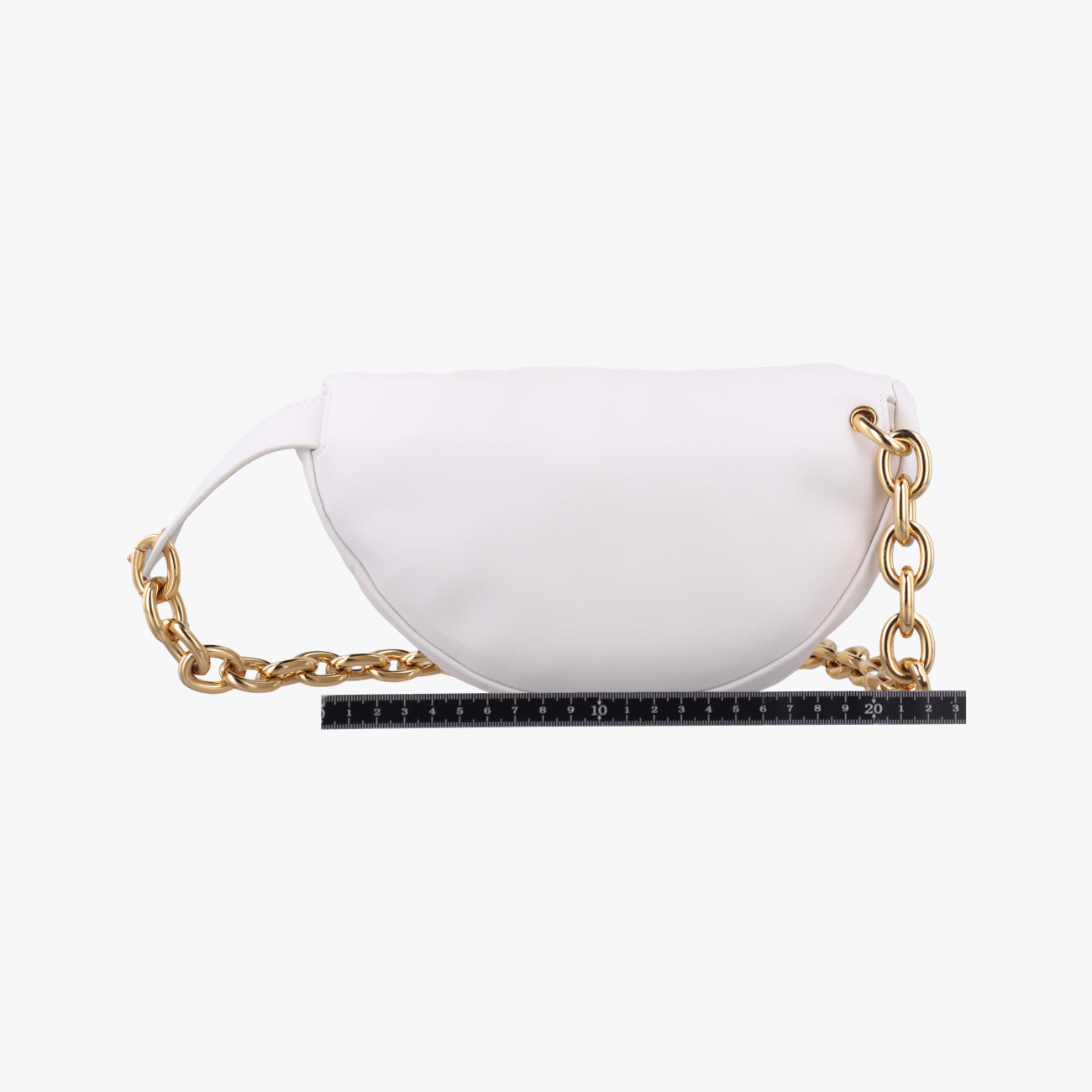 THE Chain Pouch White lambskin  P01462599Pザ チェーンポーチ ホワイト ラムスキン  P01462599P