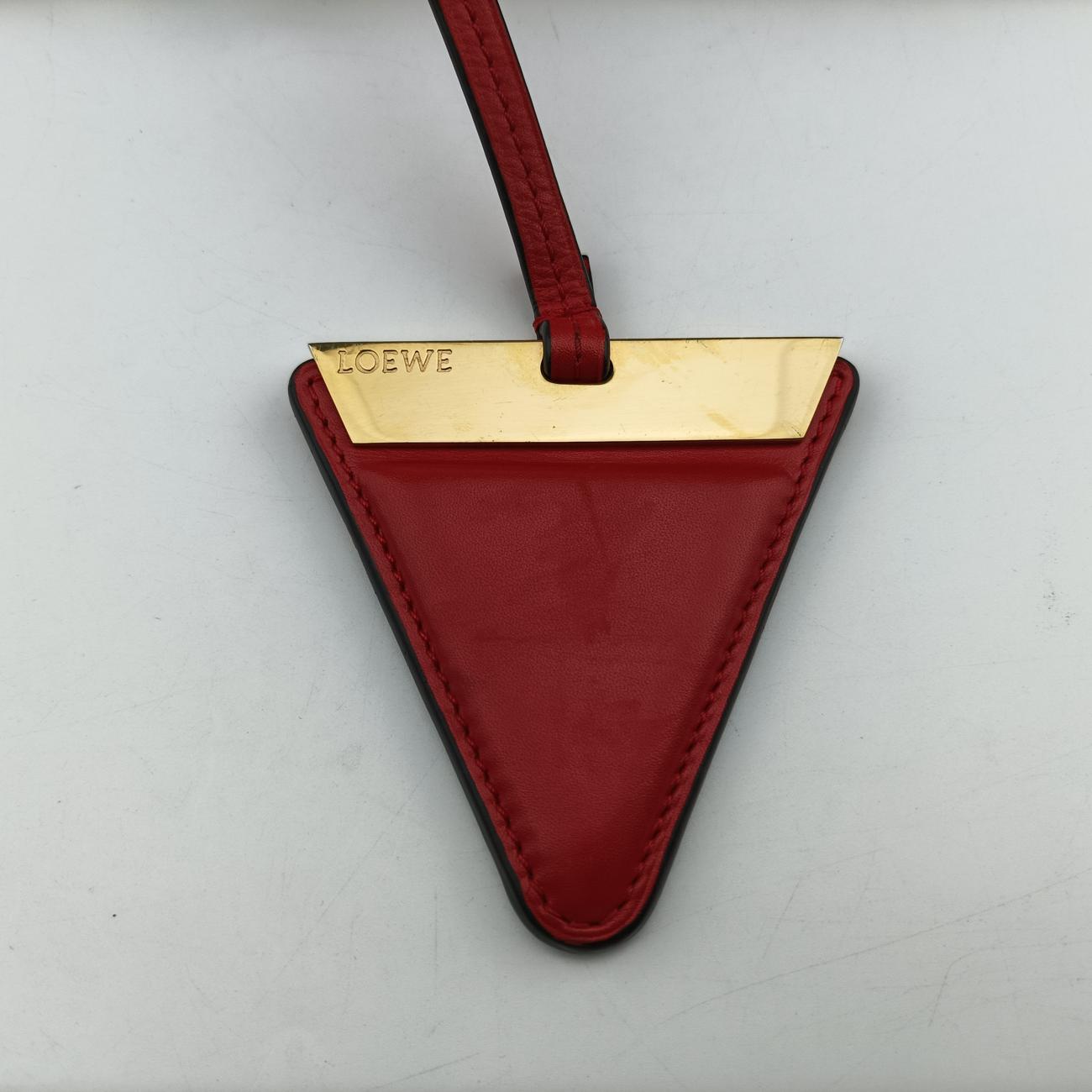 BarcelonaRedLeather061605バルセロナレッドレザー061605
