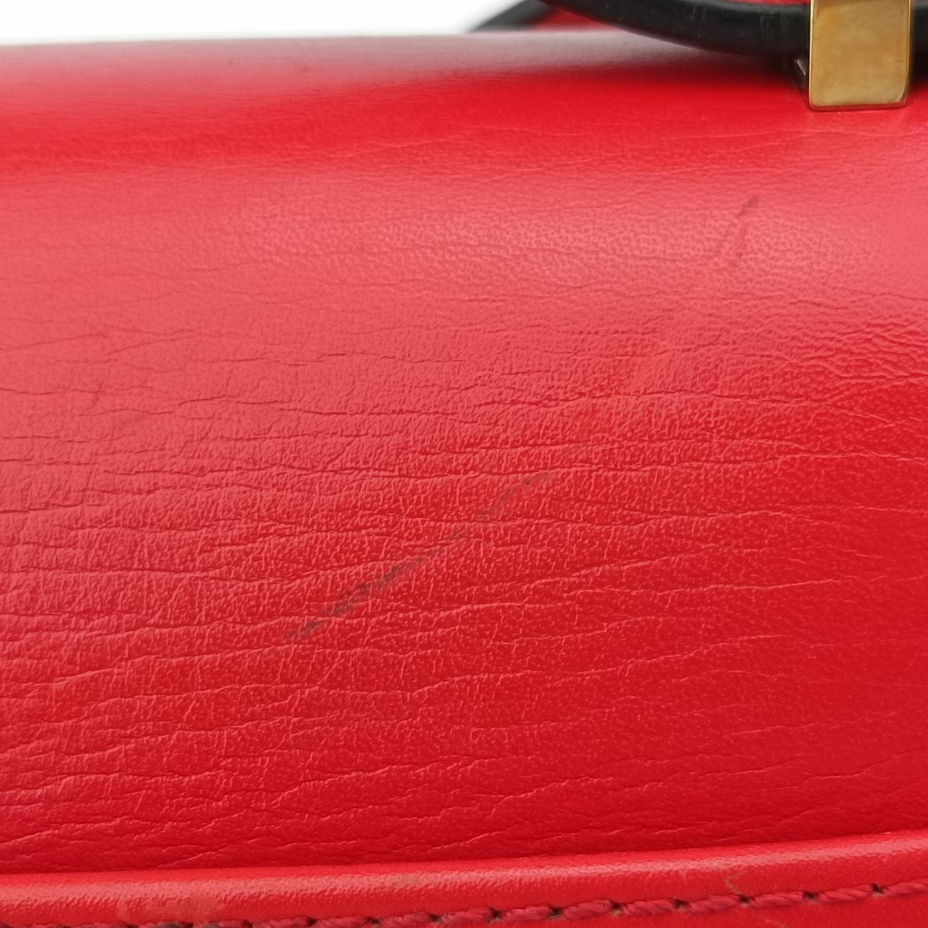BarcelonaRedLeather061605バルセロナレッドレザー061605