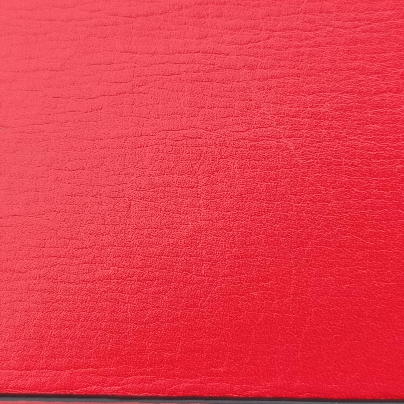 BarcelonaRedLeather061605バルセロナレッドレザー061605