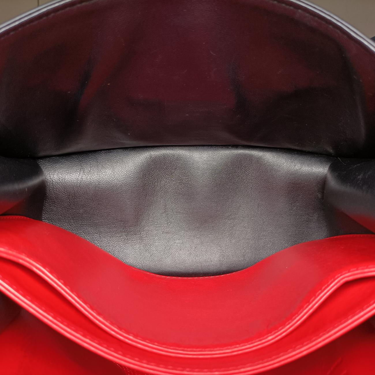 BarcelonaRedLeather061605バルセロナレッドレザー061605