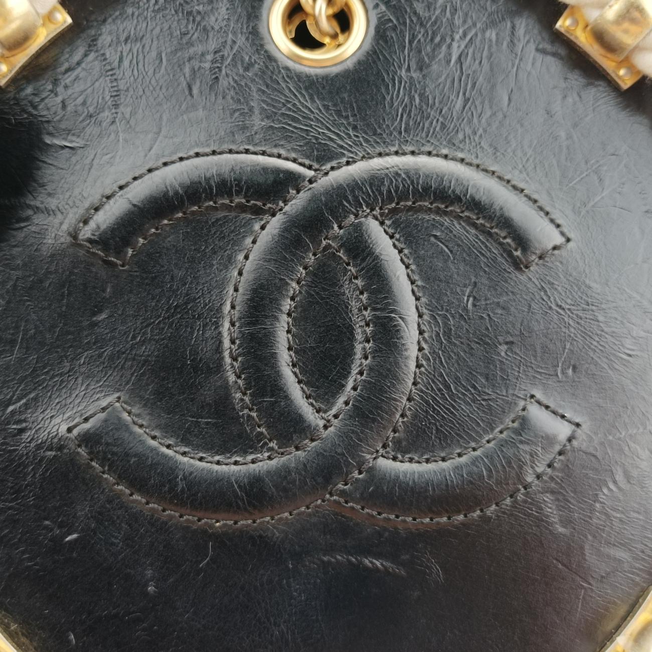 Small En Vogue RoundBlackLeatherAS007527137446スモール アン ヴォーグ ラウンドブラックレザーAS007527137446