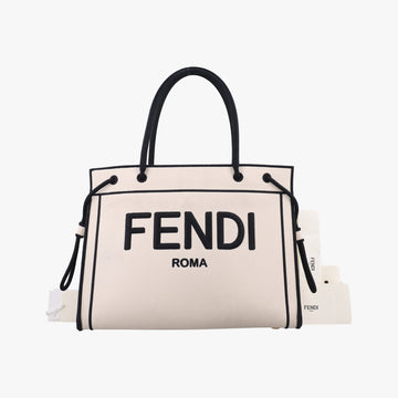 Logo Shopper Medium ToteWhiteCanvas8BH3788BH378-AD6A-209-12085ロゴ ショッパー ミディアムトートホワイトキャンバス8BH3788BH378-AD6A-209-12085