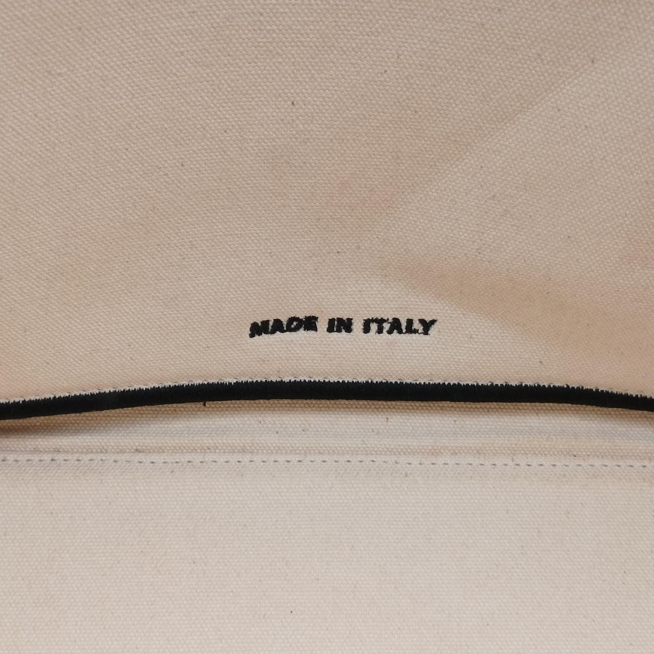 Logo Shopper Medium ToteWhiteCanvas8BH3788BH378-AD6A-209-12085ロゴ ショッパー ミディアムトートホワイトキャンバス8BH3788BH378-AD6A-209-12085